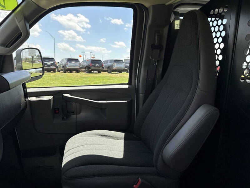 2024 GMC Savana 2500