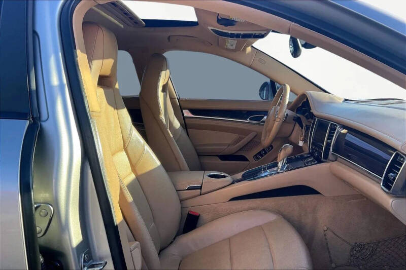 2012 Porsche Panamera