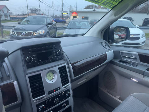 2010 Chrysler Town and Country Touring