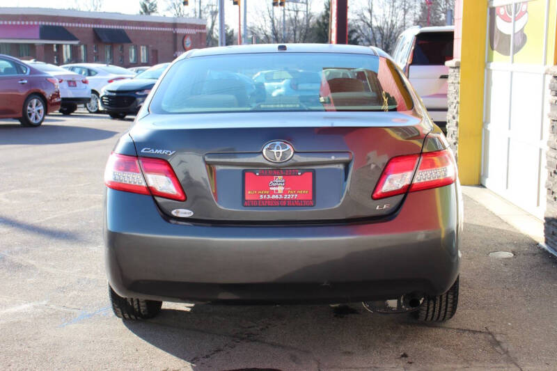 2011 Toyota Camry LE