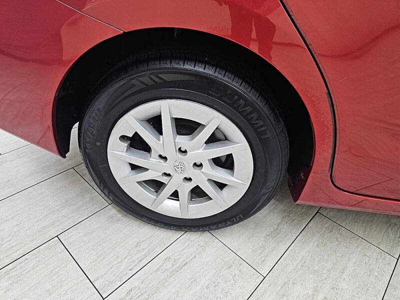 2012 Toyota Prius v Two