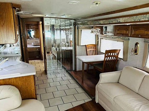 1999 Freightliner XC Chassis