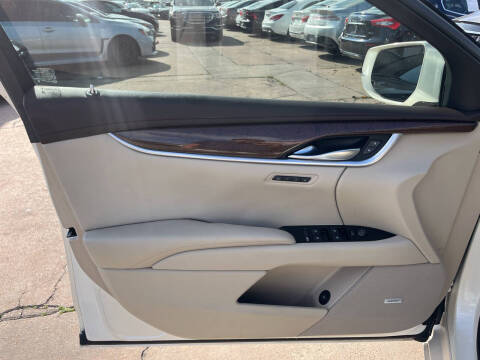 2013 Cadillac XTS Premium Collection