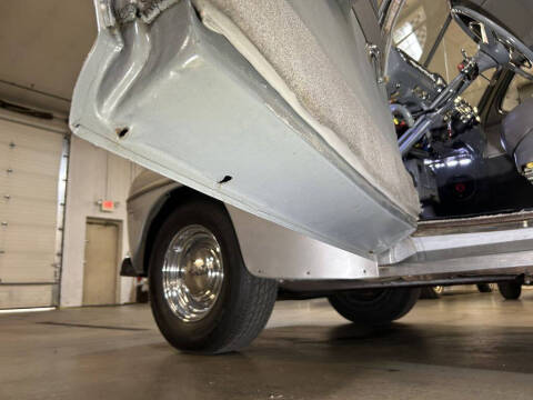 1947 Ford Super Deluxe