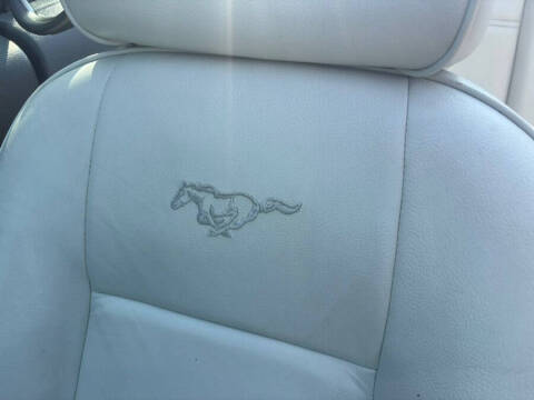 2003 Ford Mustang Deluxe