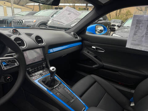 2025 Porsche 718 Cayman