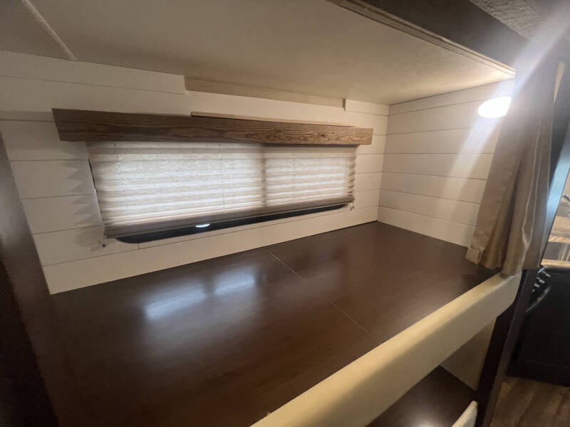 2017 Thor Motor Coach ACE BUNK HOUSE