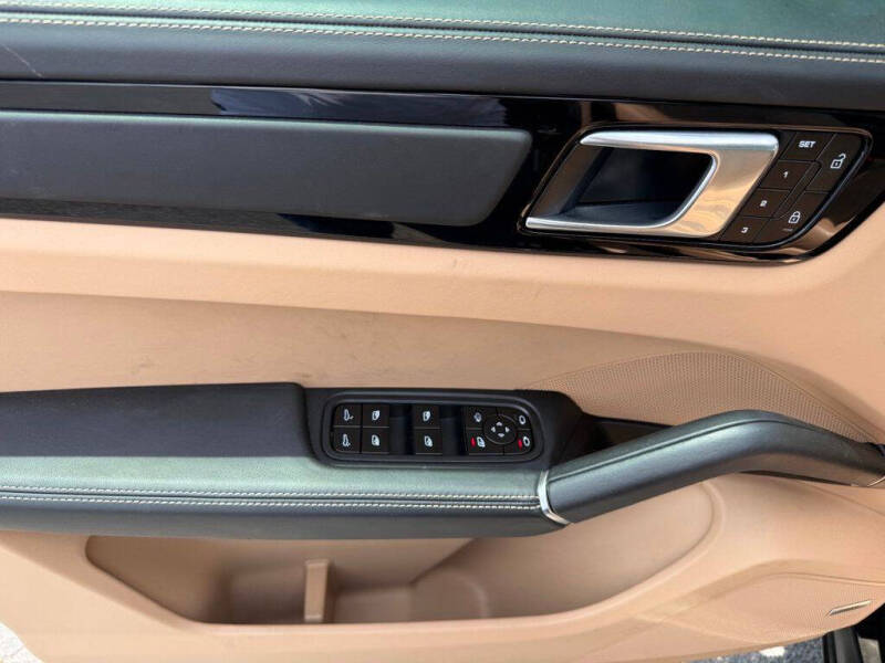2023 Porsche Cayenne GTS