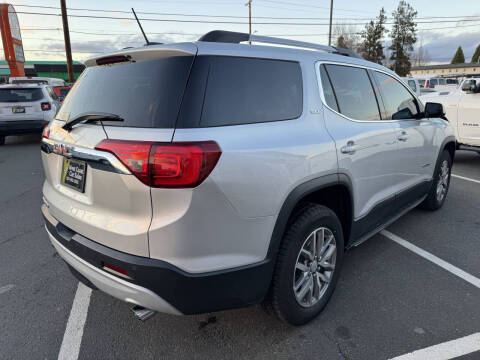 2017 GMC Acadia SLE-2