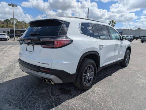 2025 GMC Acadia Elevation