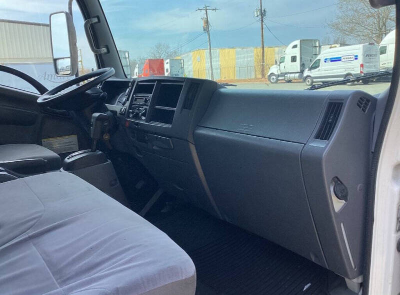 2019 Isuzu NRR