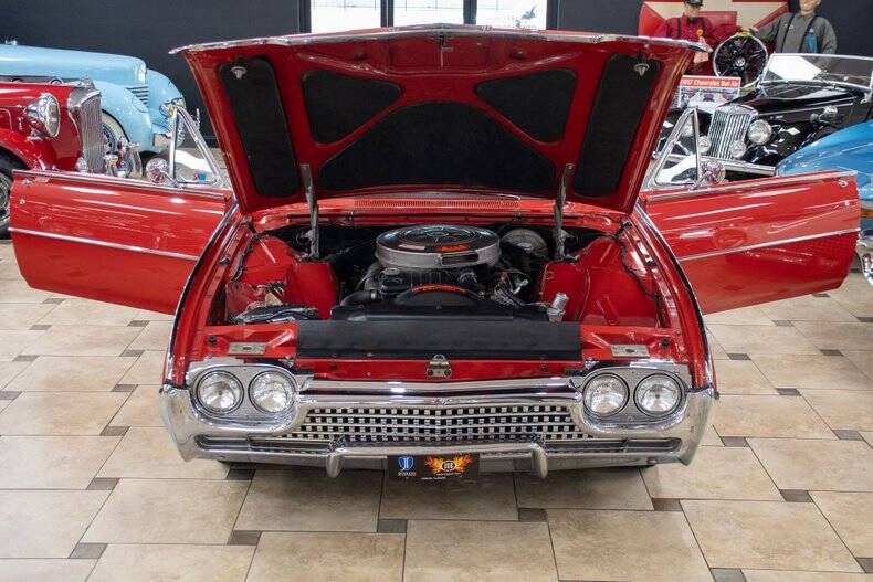 1962 Ford Thunderbird