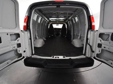 2023 Chevrolet Express 2500