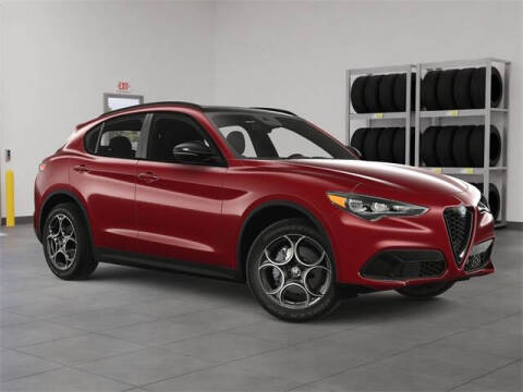 2025 Alfa Romeo Stelvio Intensa