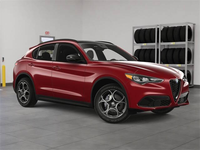 2025 Alfa Romeo Stelvio Intensa