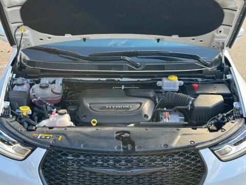 2022 Chrysler Pacifica Hybrid Touring L