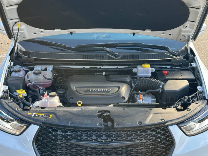 2022 Chrysler Pacifica Hybrid Touring L