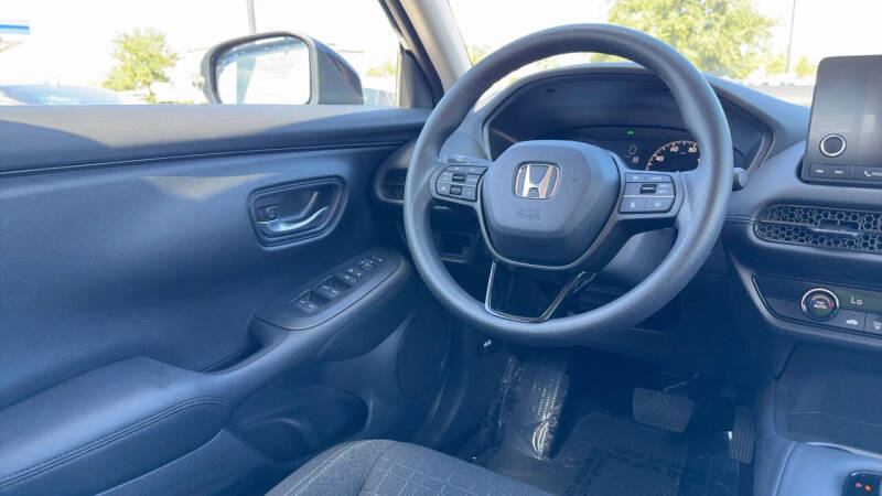 2025 Honda HR-V LX
