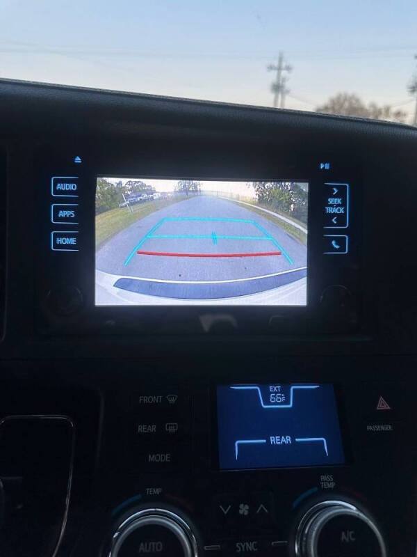 2015 Toyota Sienna XLE 7-Passenger