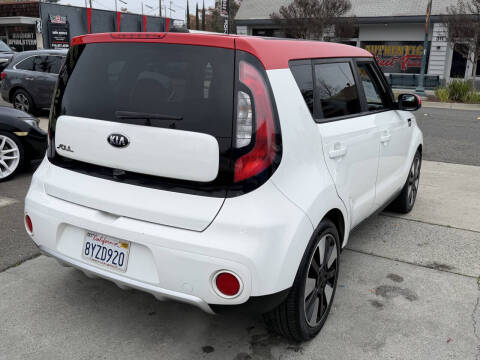2018 Kia Soul +