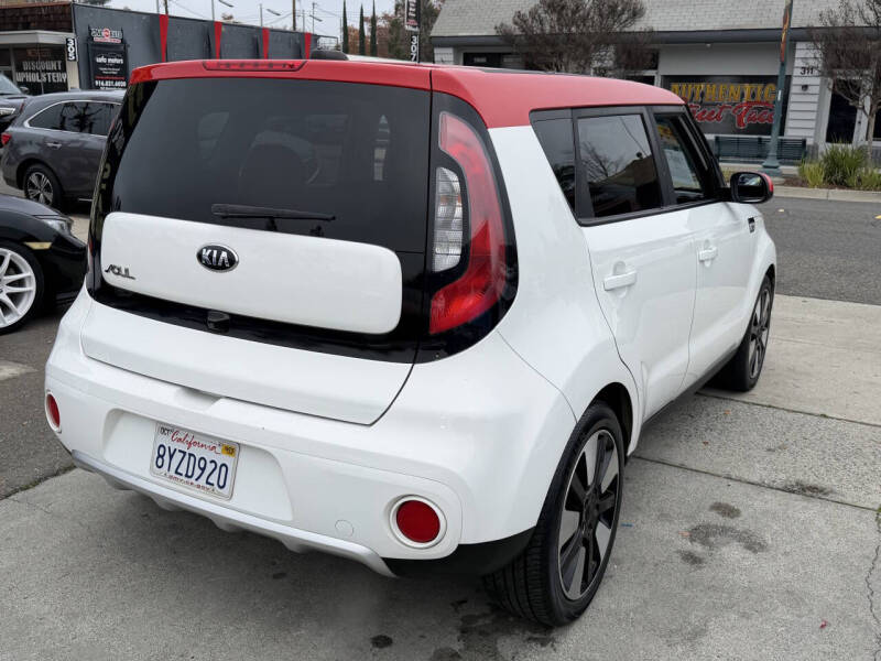 2018 Kia Soul +