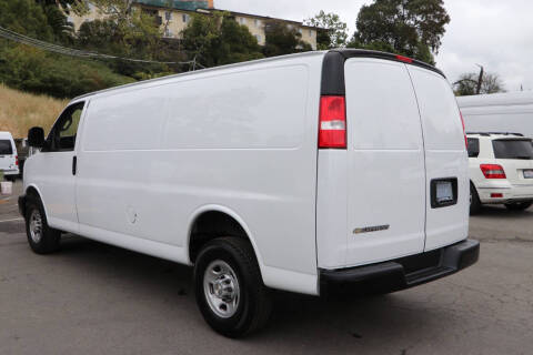2023 Chevrolet Express 2500