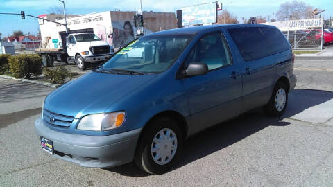2001 Toyota Sienna for sale at Larry's Auto Sales Inc. in Fresno CA