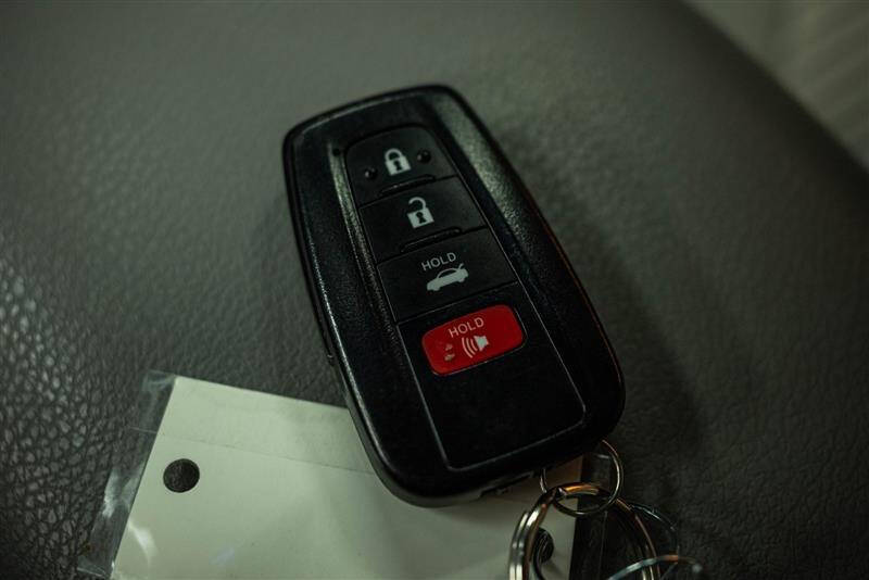 2020 Toyota Camry Hybrid SE