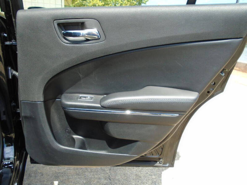 2013 Dodge Charger SE