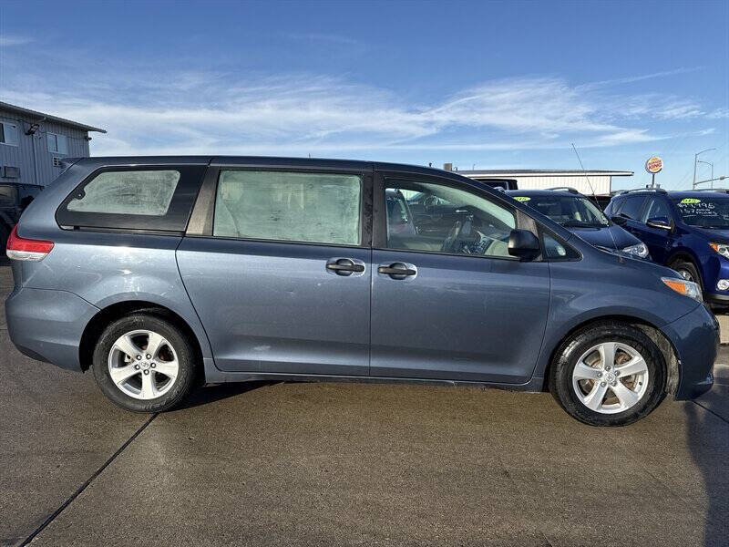 2014 Toyota Sienna L 7-Passenger