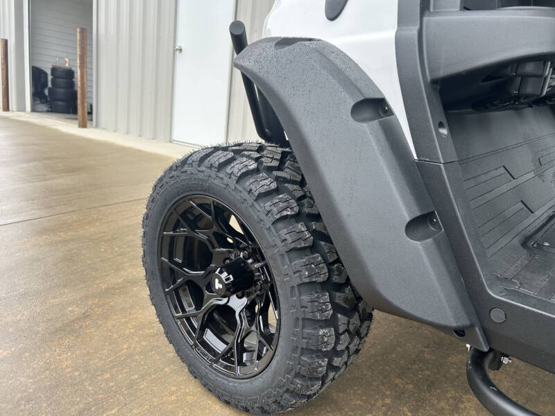 2026 Active Pulse 6 Seater lifted