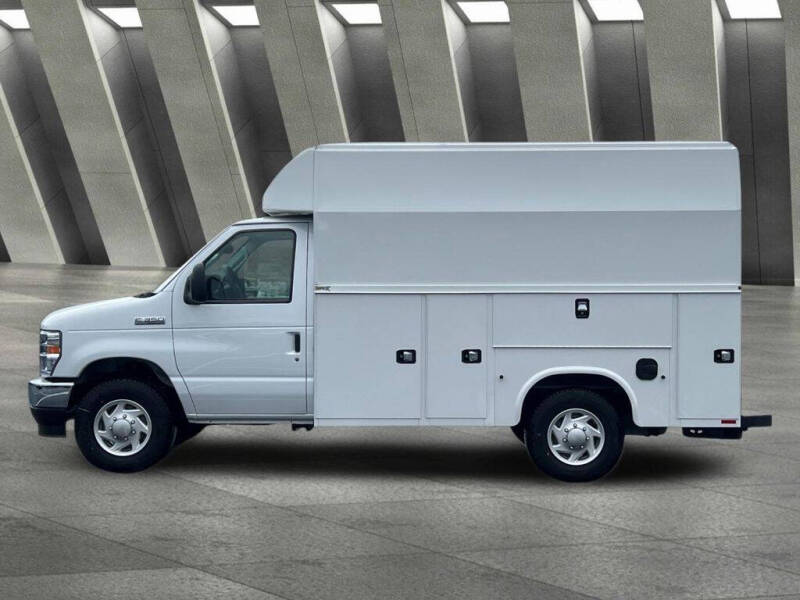 2025 Ford E-Series
