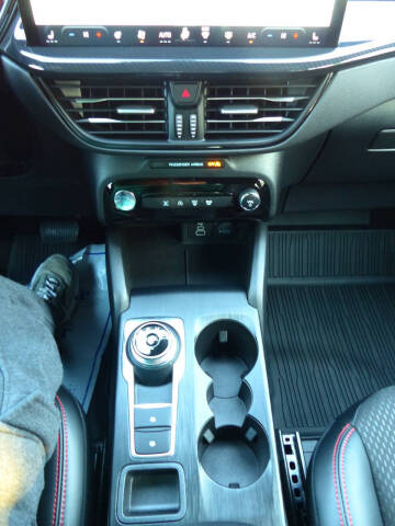 2025 Ford Escape ST-Line Select