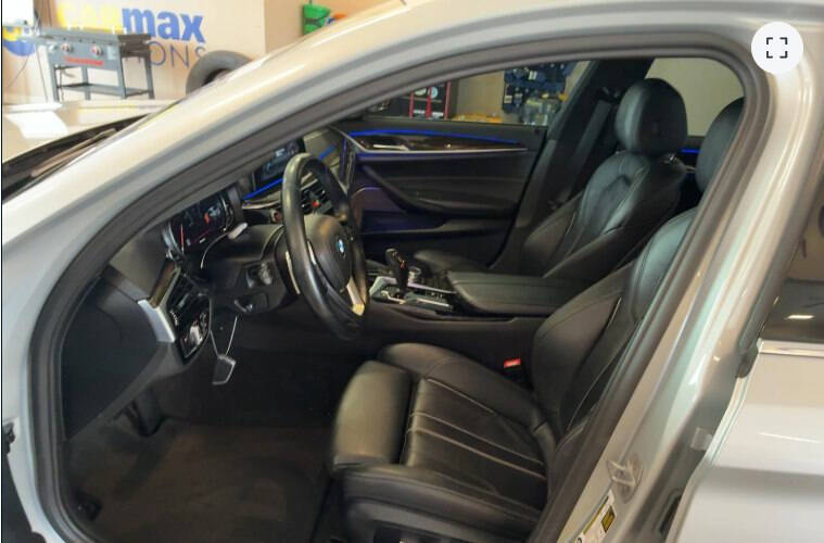 2018 BMW 5 Series 540i