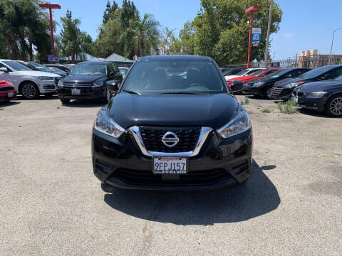 2020 Nissan Kicks S