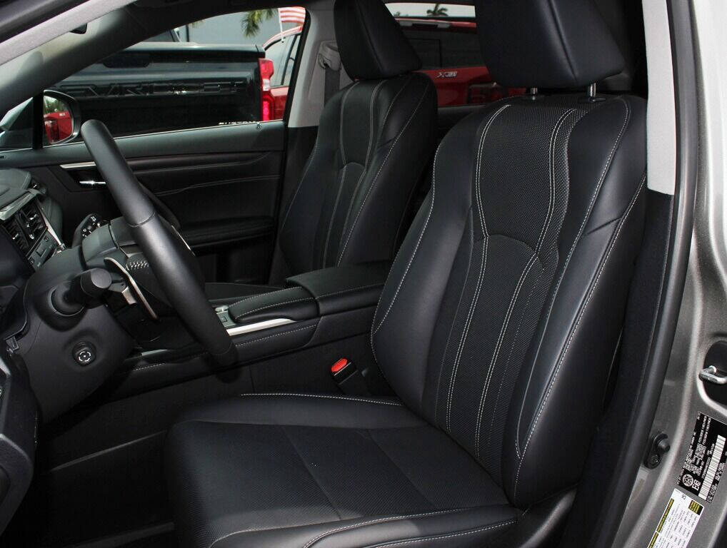 2022 Lexus RX SUV - $54,995