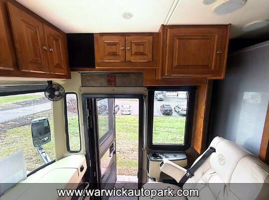 2015 Freightliner XCM Chassis