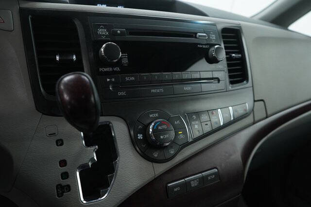 2014 Toyota Sienna XLE 7-Passenger