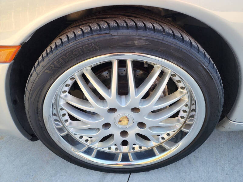 2002 Porsche 911 Carrera 4