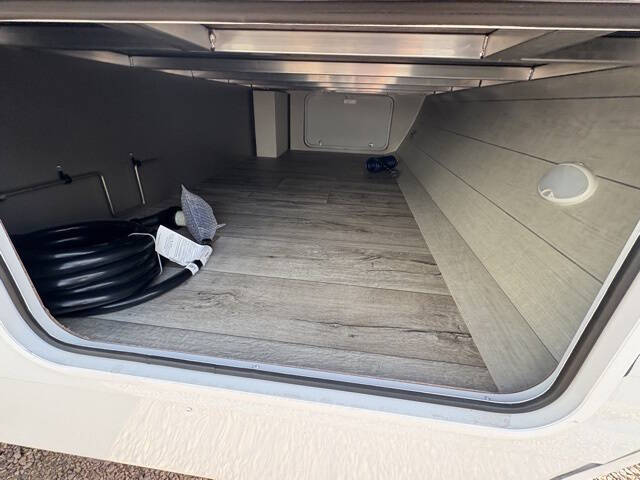 2026 Venture RV Sienna 311VDB