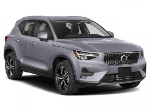 2023 Volvo XC40 B5 Plus Dark Theme