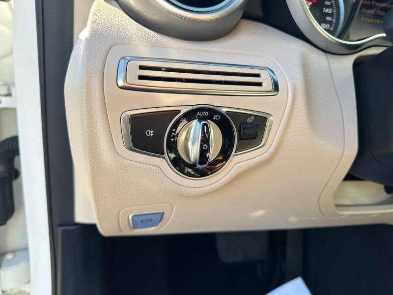 2016 Mercedes-Benz C-Class