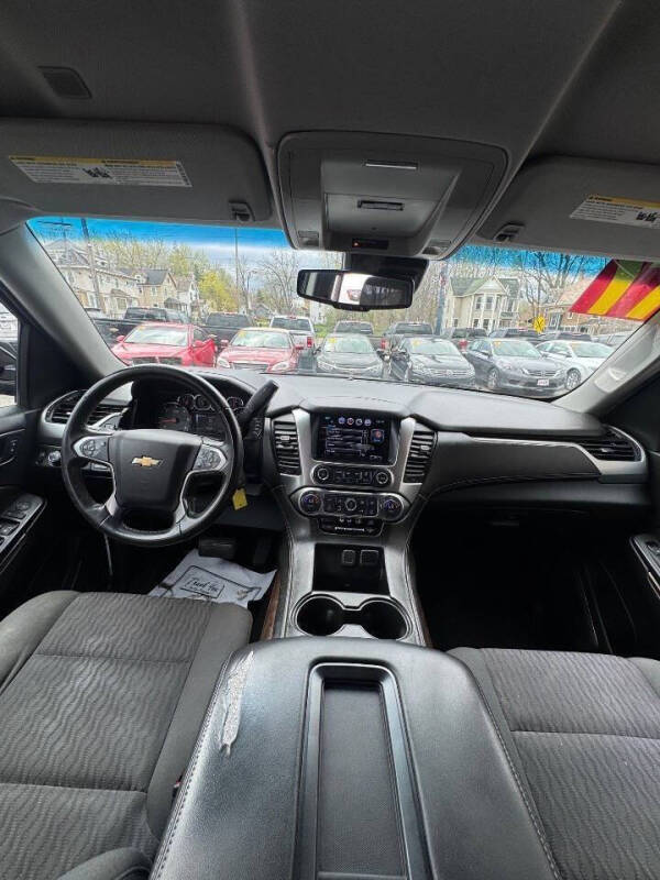 2017 Chevrolet Suburban LS