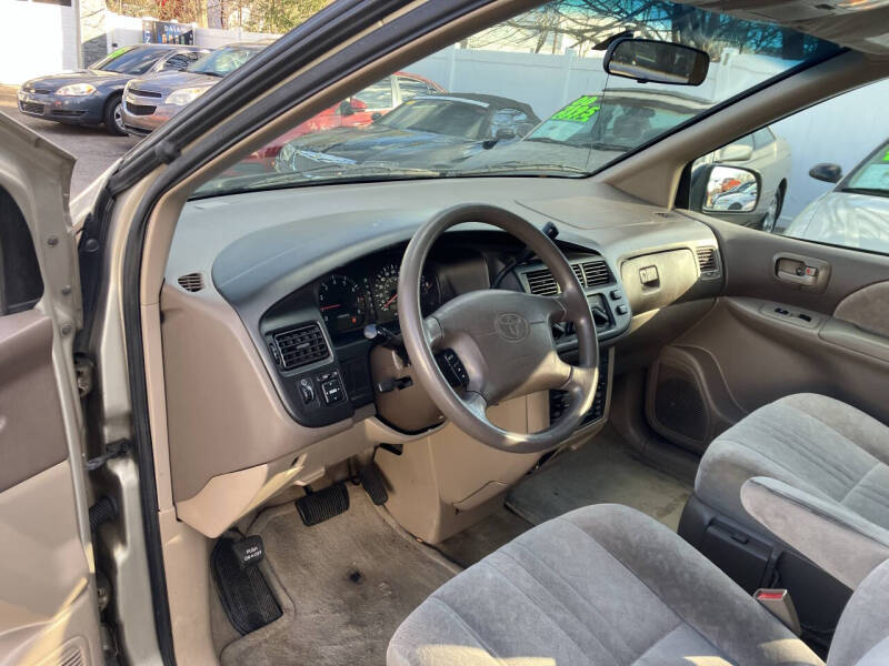 2000 Toyota Sienna LE