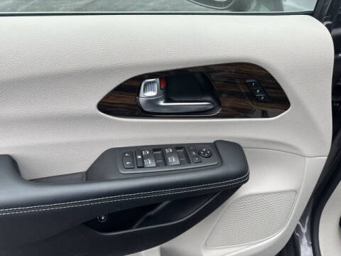 2021 Chrysler Pacifica Hybrid Limited