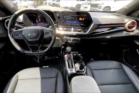 2025 Chevrolet Trax RS