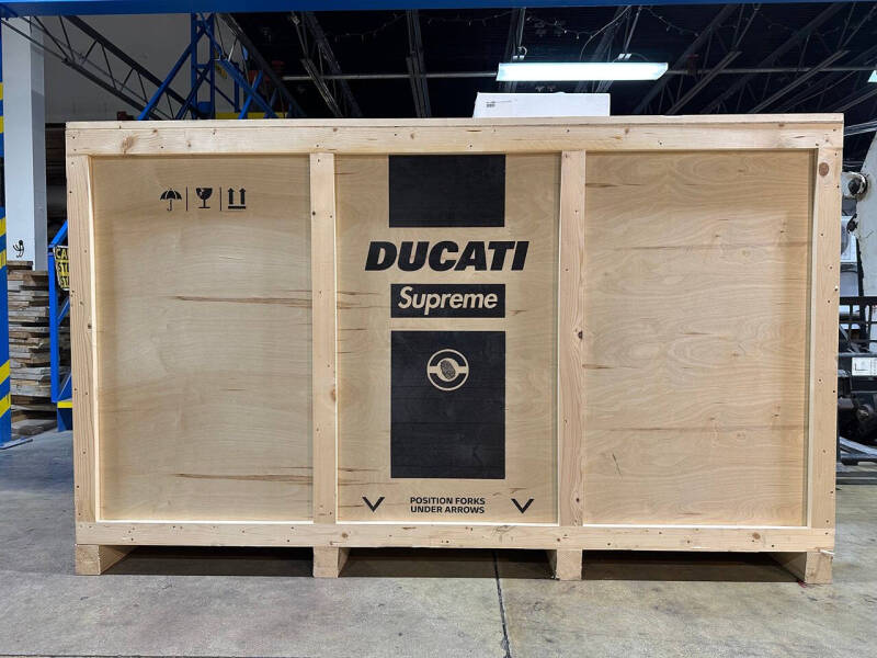 2025 Ducati Streetfighter V4 Supreme