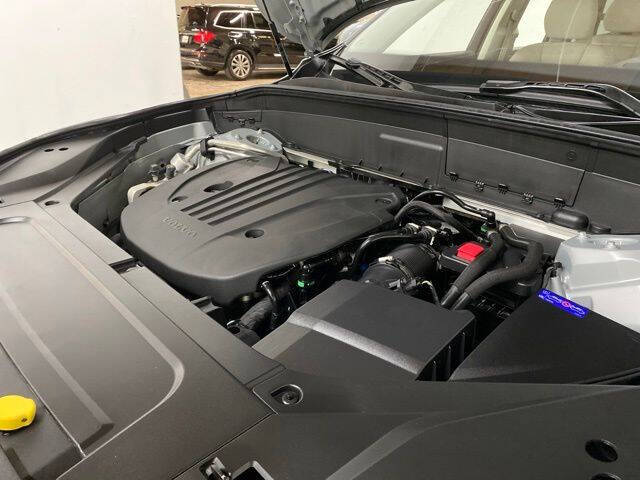 2025 Volvo XC90 B5 Core Bright Theme