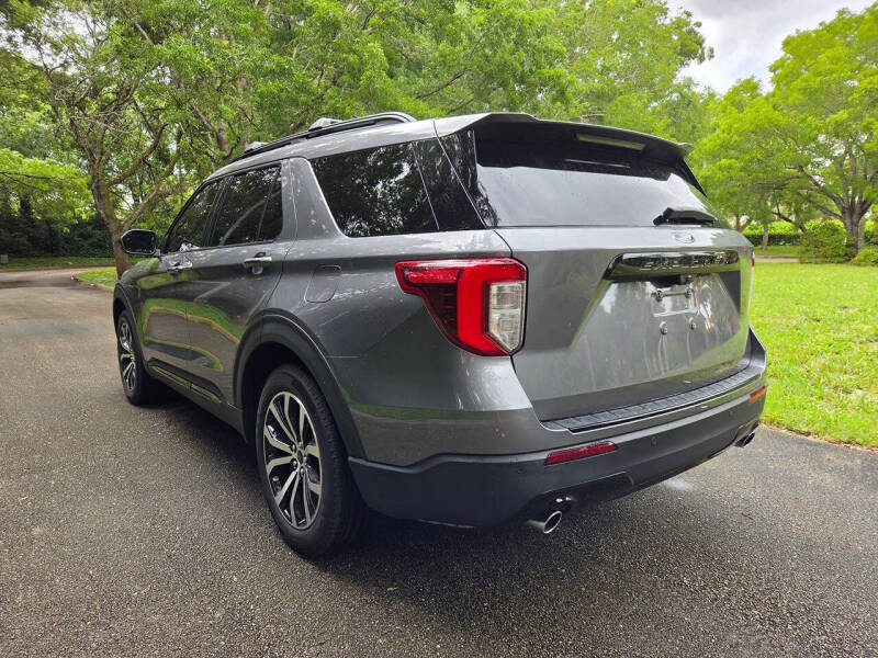 2022 Ford Explorer ST-Line