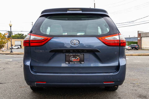 2017 Toyota Sienna L 7-Passenger